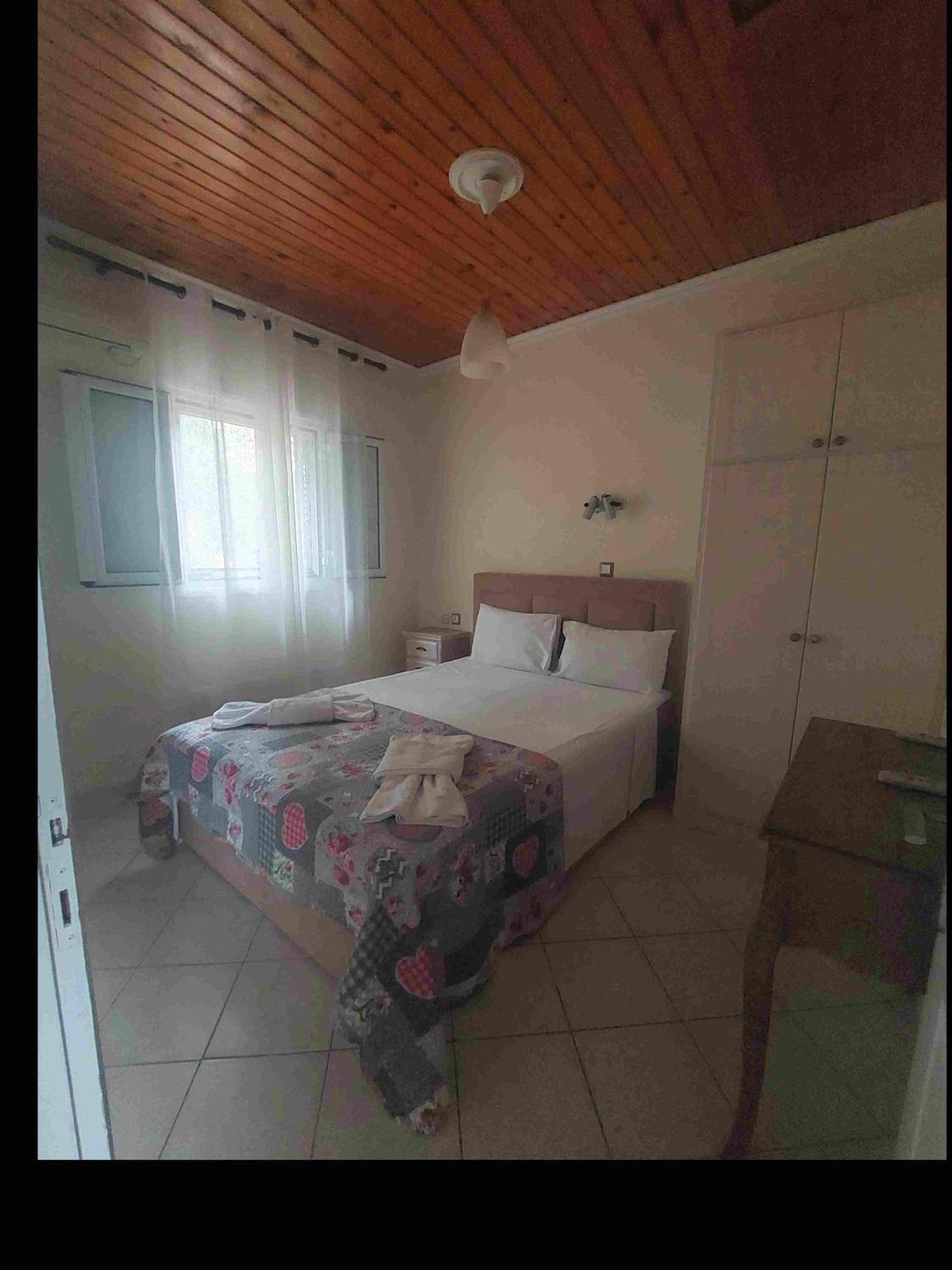Marina Apartment Perama  Exterior photo
